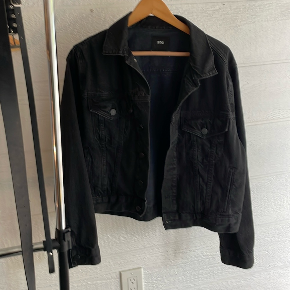 Women’s BDG Black Jean Jacket size medium RN# 66170